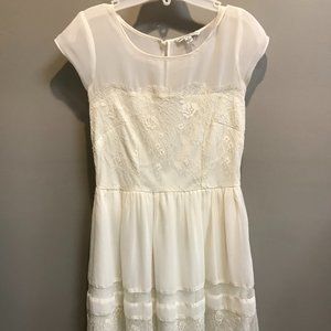 Incredibly sweet American Eagle dress with lace